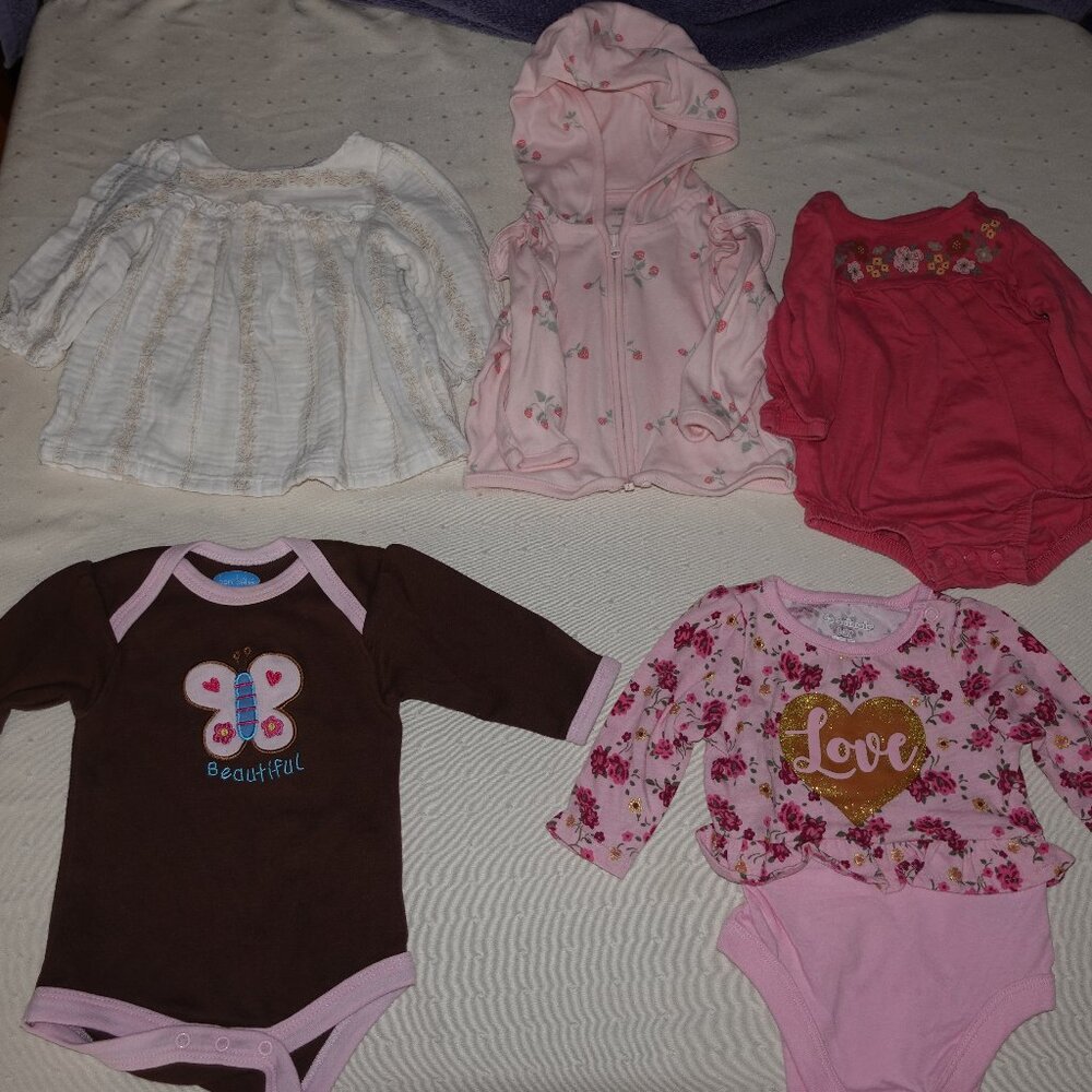 LOT OF (5) INFANT GIRL TOPS SIZE 0-3 MONTHS; CARTERS, GARANIMALS,CAT&JACK